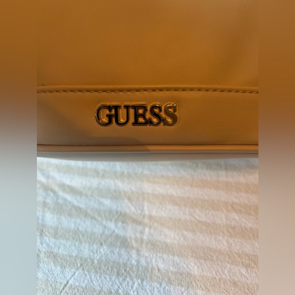 NEW WITH TAG | Guess Abbott Drawstring Closure Bucket Bag / Backpack - Picture 8 of 11